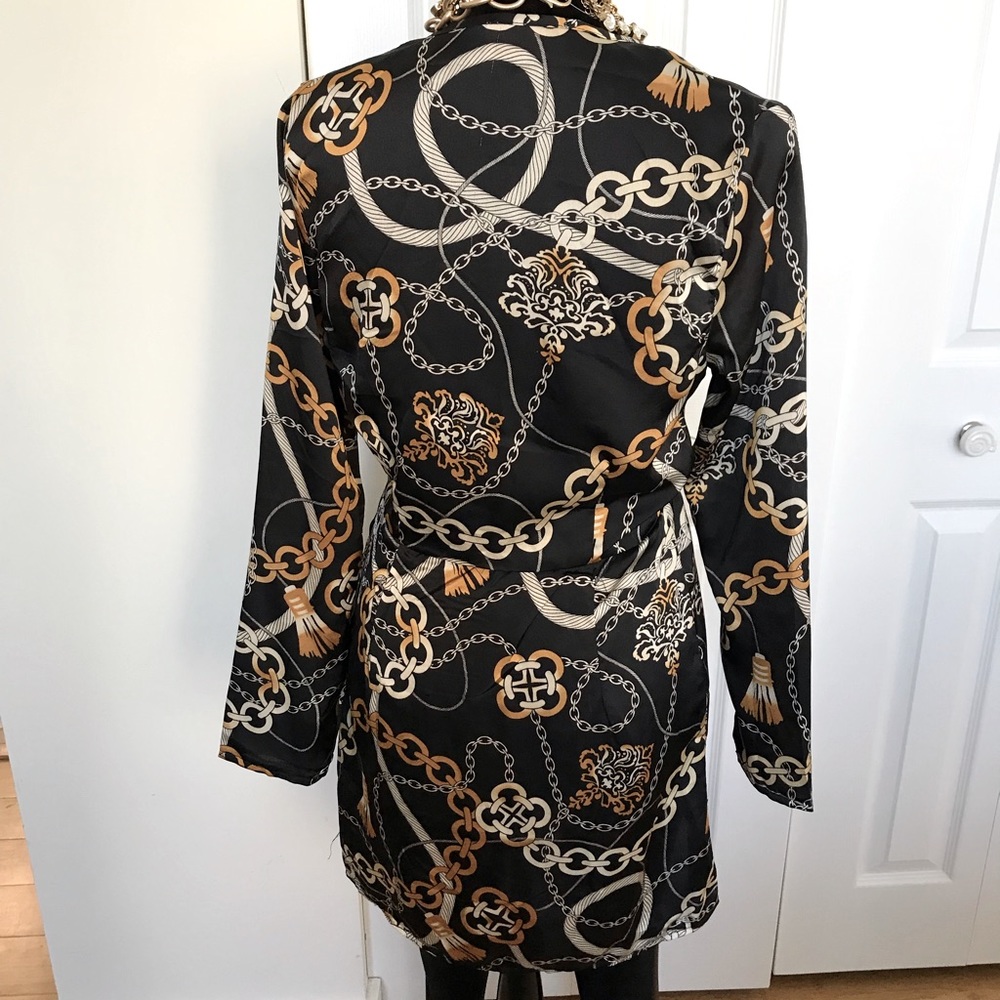 Black Chain-Print Wrap Midi Dress - Picture 6 of 13
